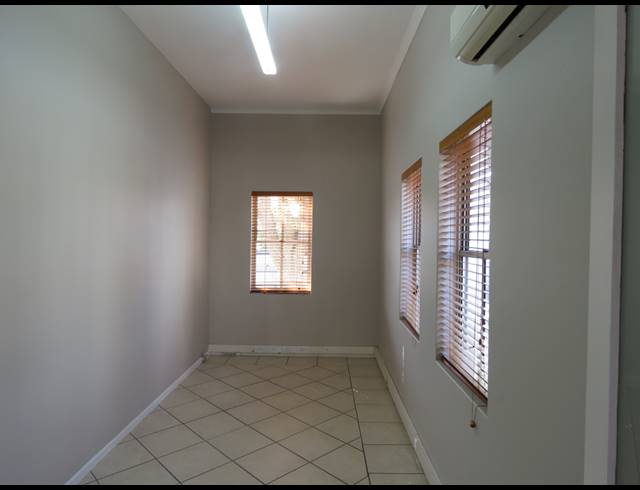 52M² OFFICE TO LET IN AUDAS ESTATE